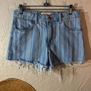 Wrangler High Rise Striped, Distressed Denim Shorts Stone Wash Size 2